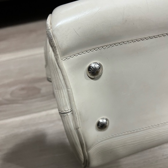 Authentic Louisvuitton - Picture 7 of 8